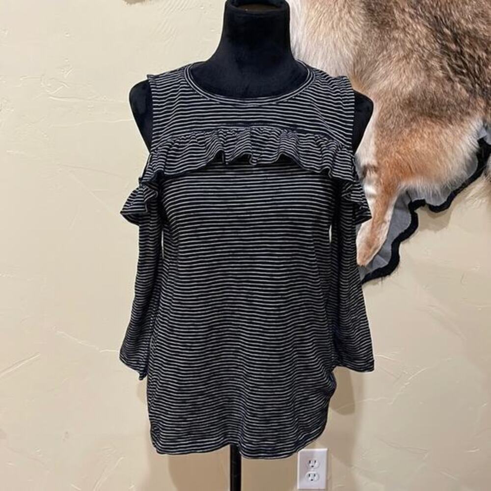Loft Cold‎ Shoulder Ruffle Tee